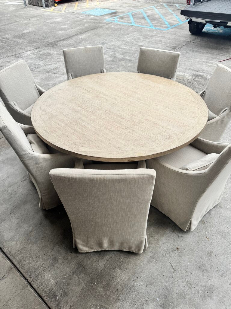 Chairs/Sofas